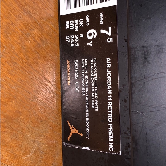 Air Jordan 11 Retro Limited Edition - Picture 5 of 5